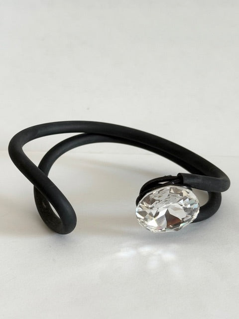 19028 JEFF LEIBER RUBBER 1 SWAROVSKY BRACELET