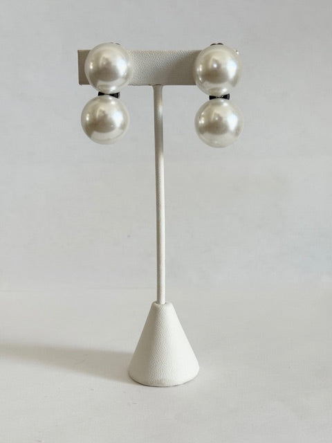 22769 JEFF LEIB 2PEARL EARRING